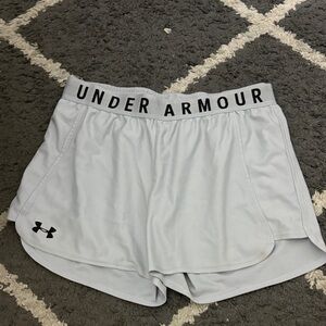 Under Armour Women's Light Gray Athletic Shorts
